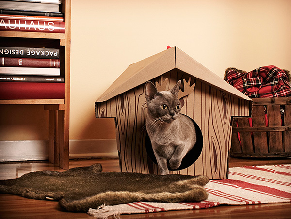 The_Canadian_Cabin_cat_house_1_Loyal_Luxe_T