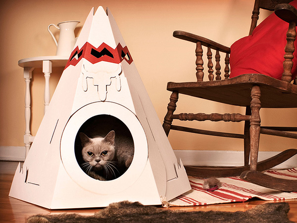 The_Native_American_Teepee_cat_house_1_Loyal_Luxe_T